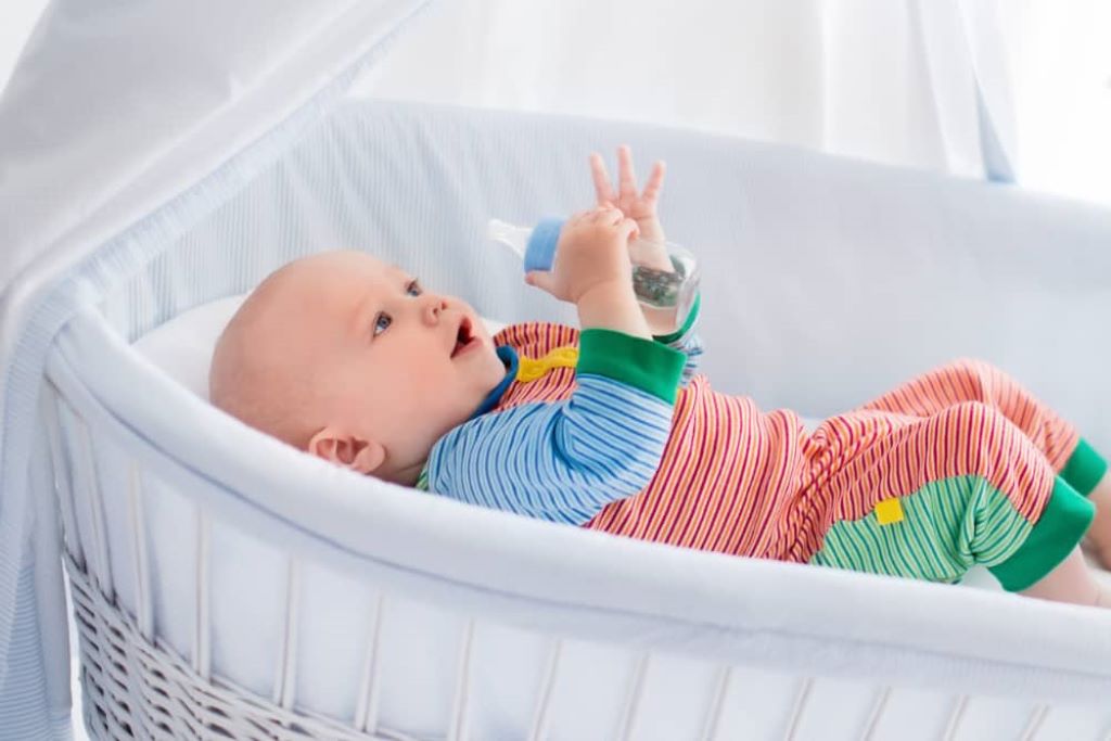 How do you clean a bassinet