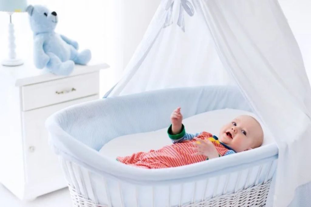 Can a newborn sleep in a bassinet at night