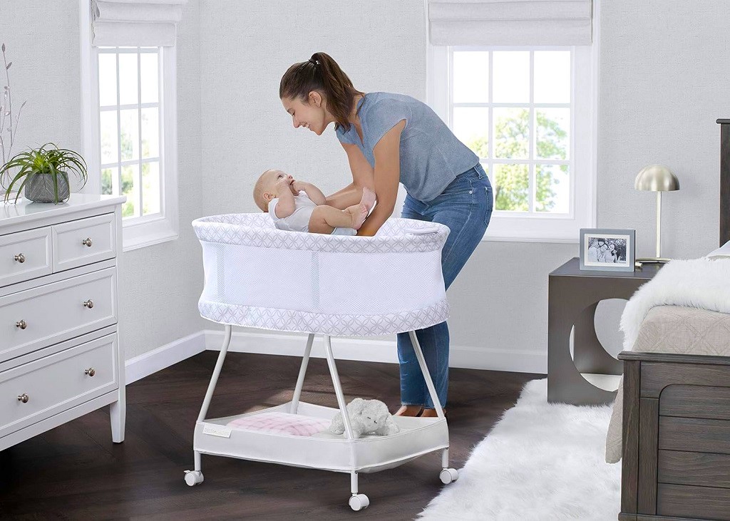 How much weight can Delta childrens bassinet hold