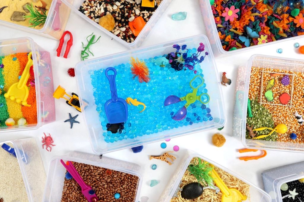 Sensory bins for toddlers benefits