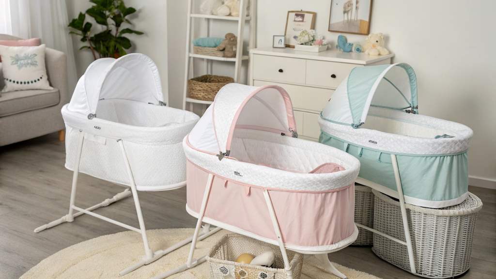 Best Bassinet for Small Spaces: Top Picks and Expert Tips