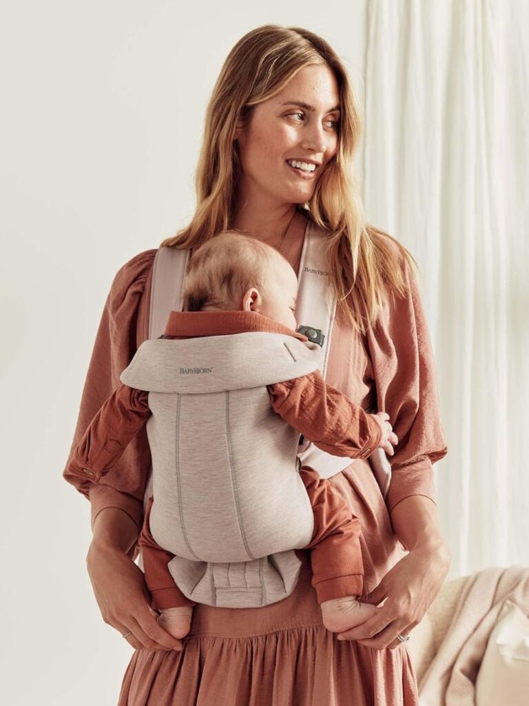 Close-up of BabyBjörn Mini Carrier 3D Jersey with ergonomic design