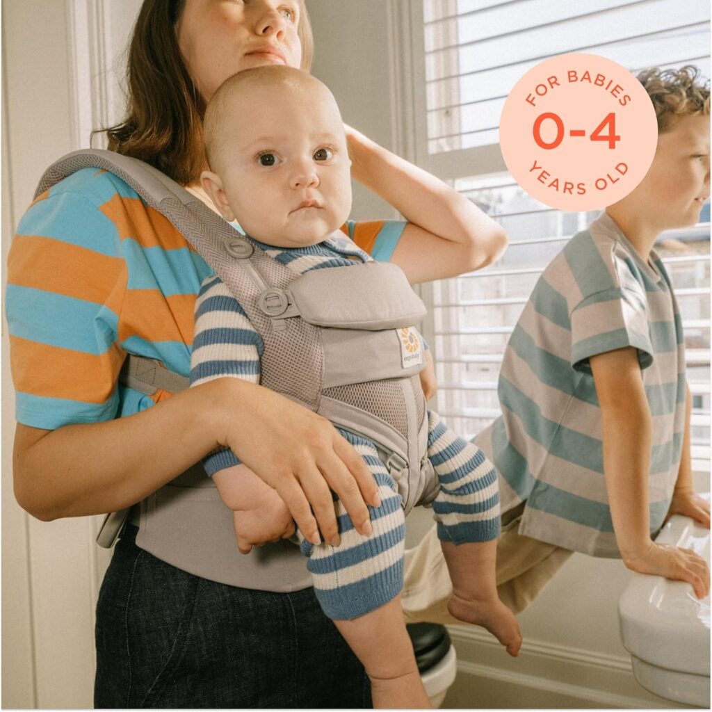All-position Ergobaby Omni Classic baby carrier with lumbar support and lightweight mesh fabric