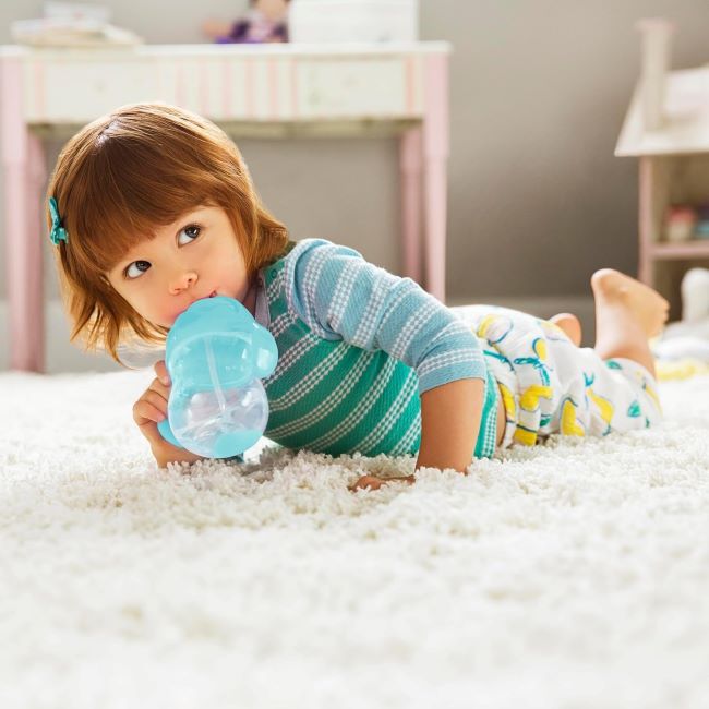 Munchkin Any Angle Spill-Proof Sippy Cups with Weighted Straw and Transition Handles, 2-Pack, Blue & Green, 6+ Months